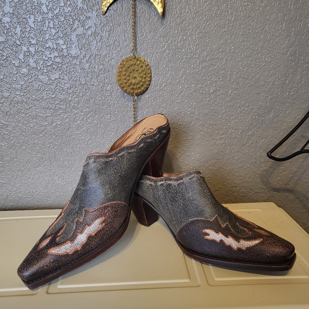 Lucchese Charlie 1 Horse Size 7B Hunter Green/Rust Brown/Tan Western Mules.